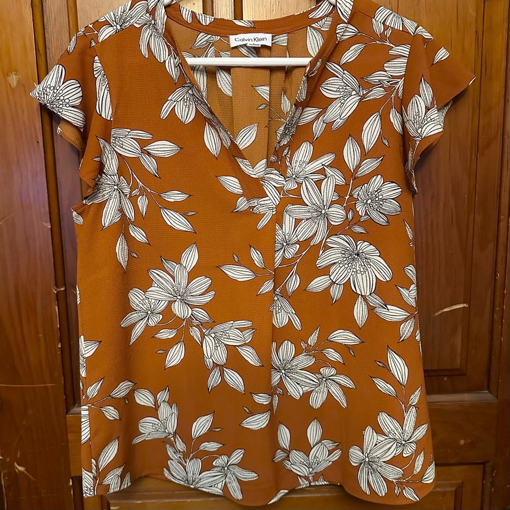Size Large Calvin Klein Burnt Orange and White Floral Pattern Blouse